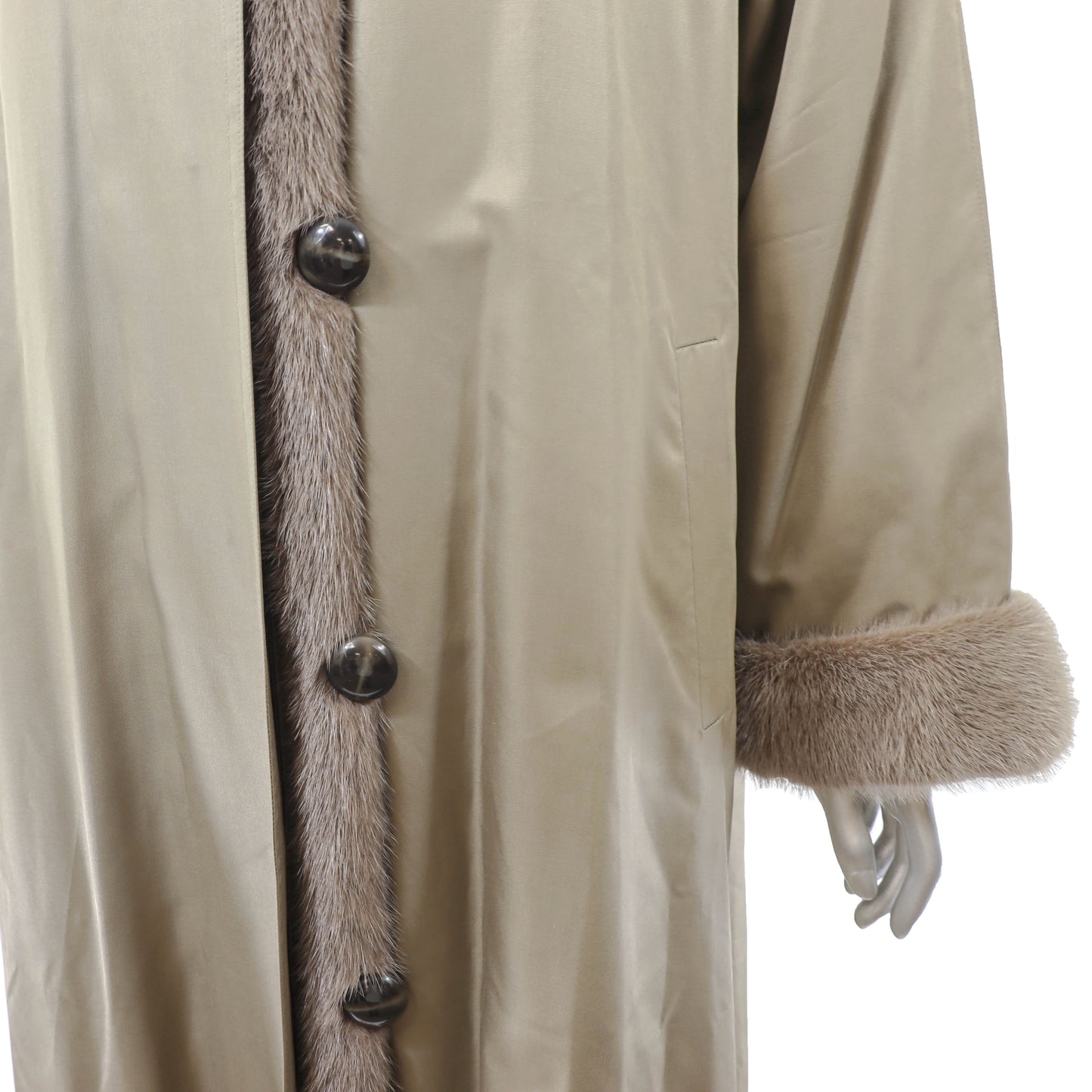 Neiman Marcus Beige Raincoat with Detachable Sheared Mink Lining- Size L