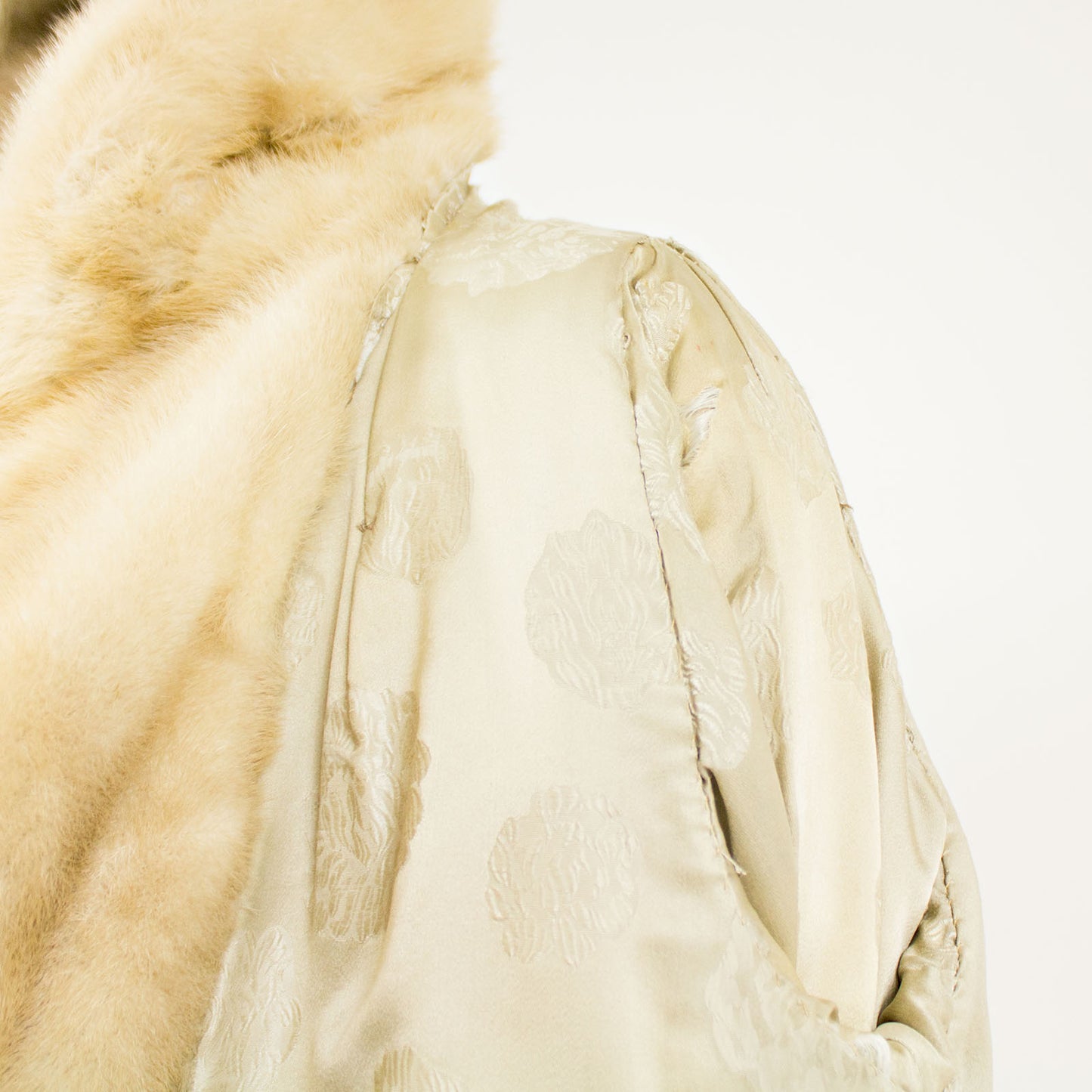 Blonde 7/8 Mink Coat - Size XS